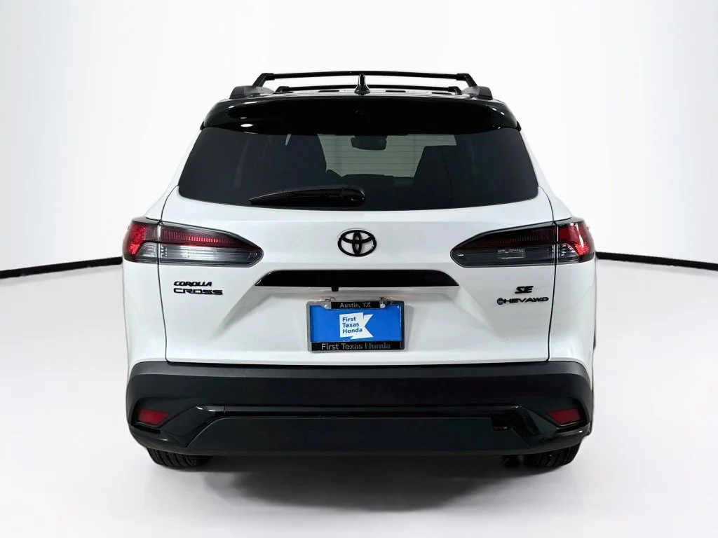 Used 2025 Wind Chill Pearl Toyota Hybrid Nightshade image 6