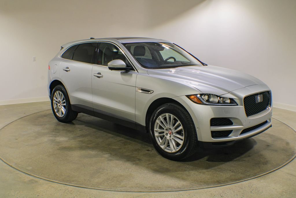 Used 2020 Indus Silver Metallic Jaguar 25t Prestige image 7