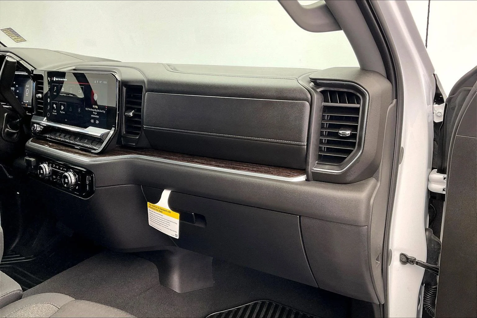 Used 2026 Summit White GMC Elevation image 15