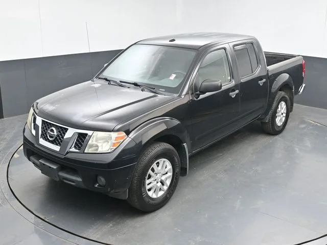Used 2015 Black Nissan SV image 30