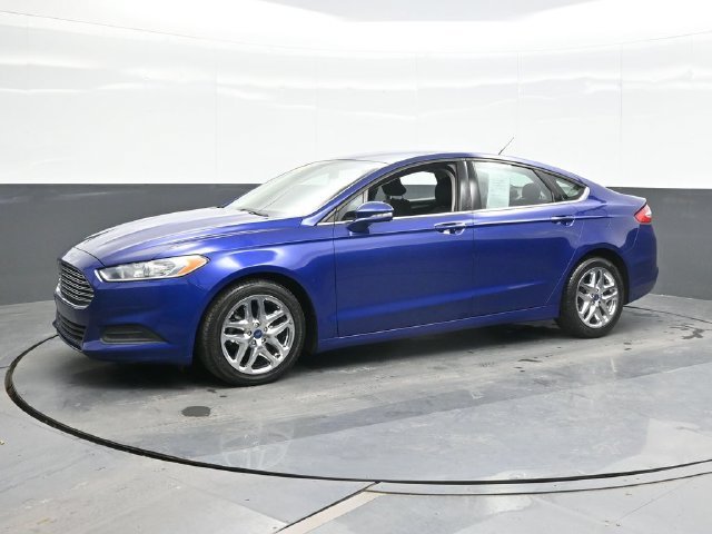 Used 2016 Blue Ford SE image 5