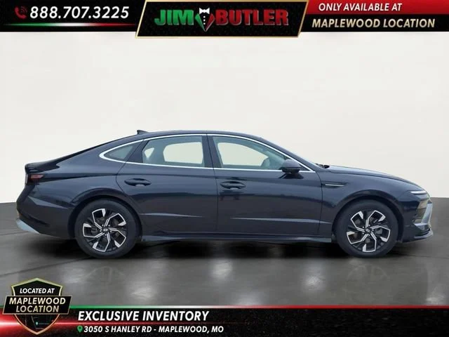 Used 2024  Hyundai SEL image 5