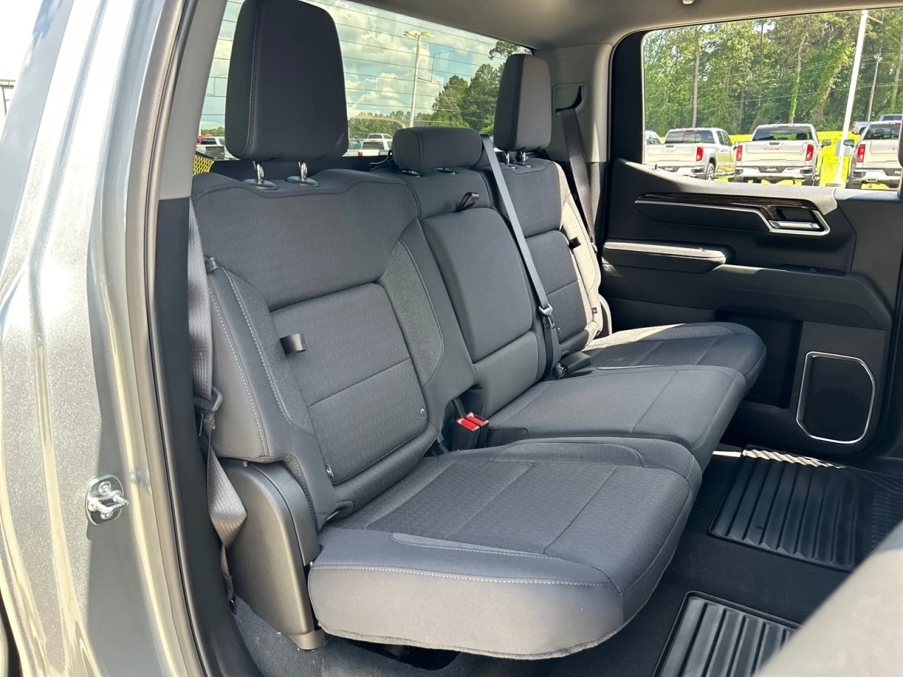 New 2026 Sterling Metallic GMC Elevation image 18