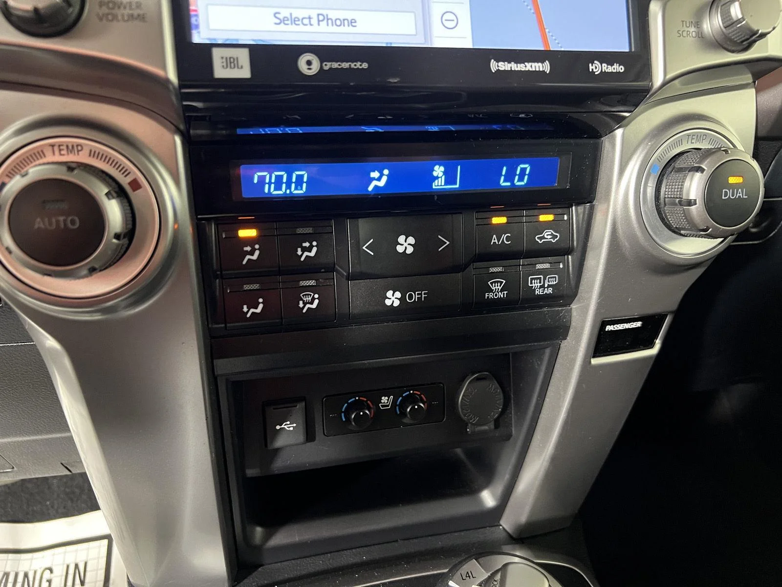 Used 2021 Rd Toyota Limited image 29