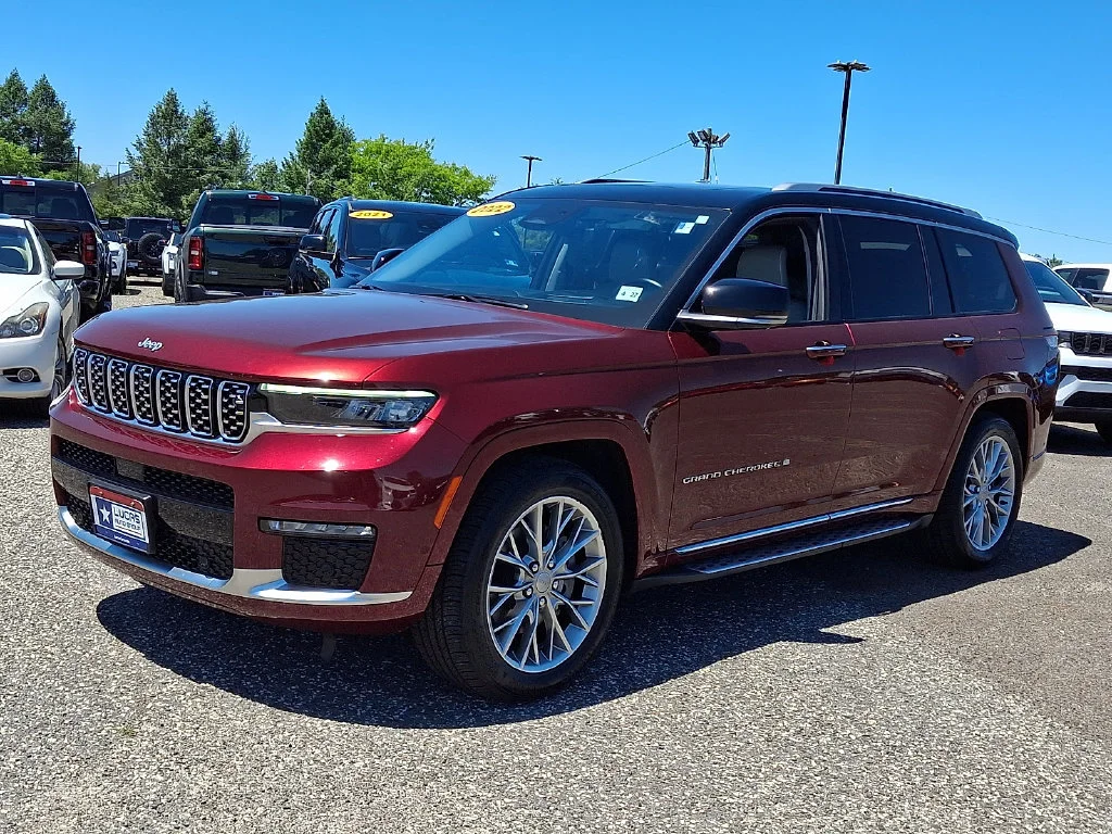 Used 2022 Velvet Red Pearlcoat Jeep Summit image 6