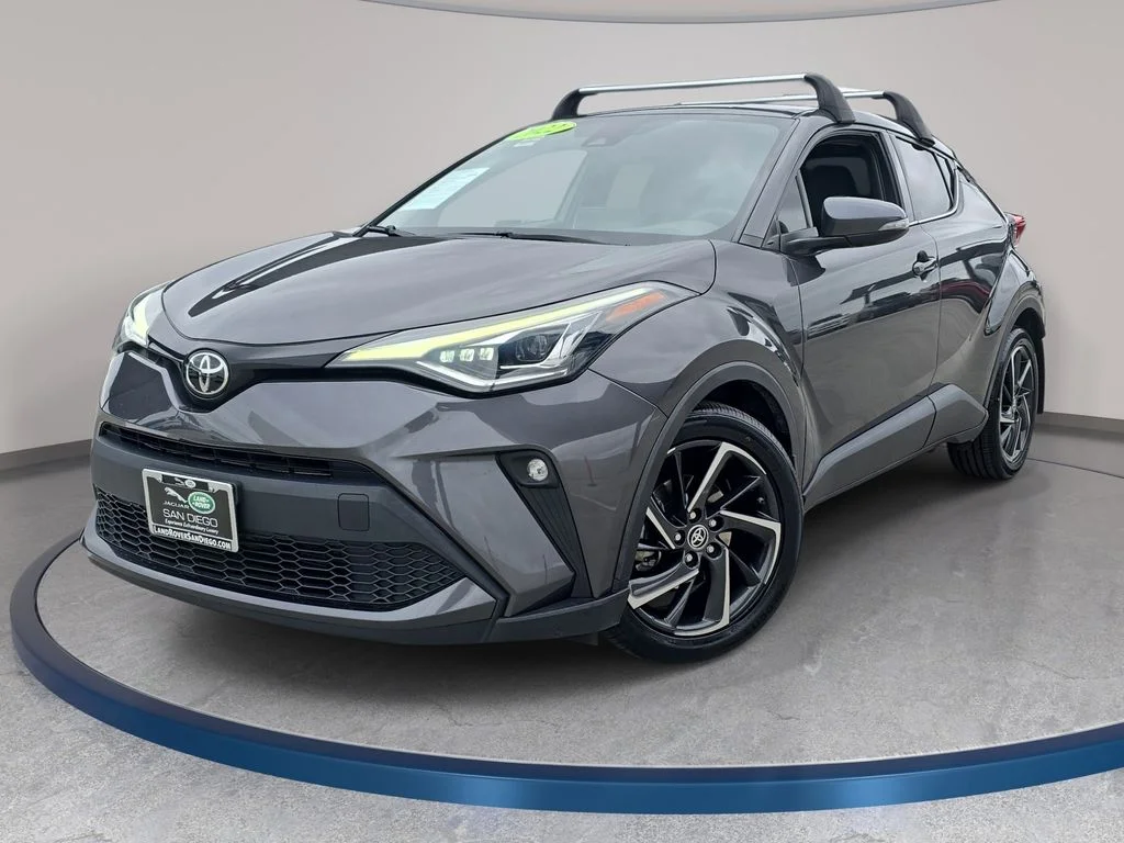 2022 Toyota C-HR Limited's photo