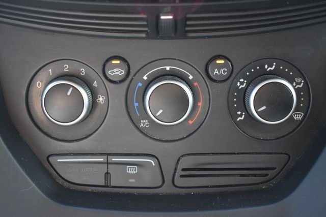 Used 2013 Blue Ford S image 27