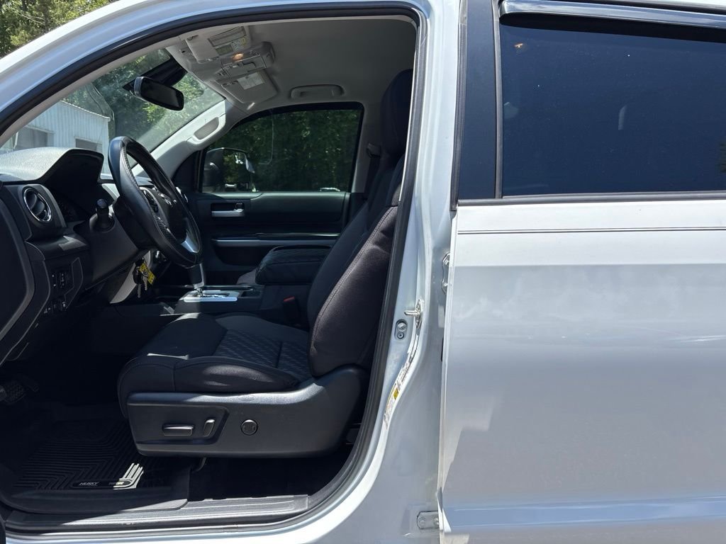 Used 2021 White Toyota SR5 image 13