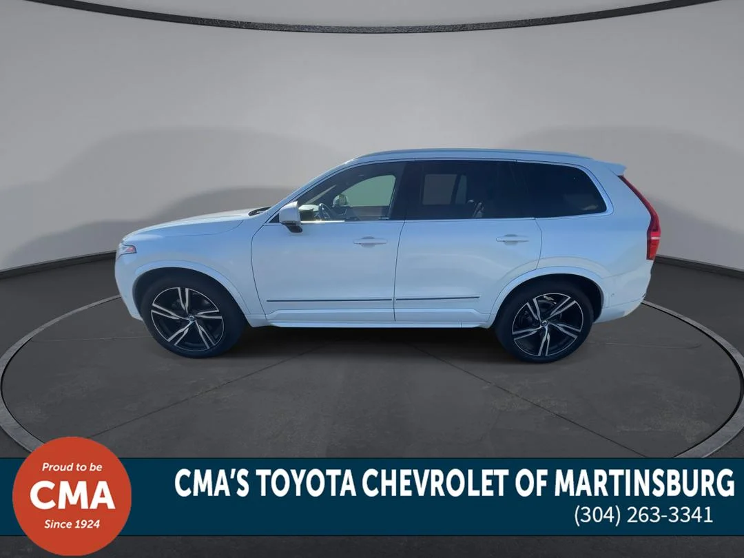 Used 2017 Crystal White Pearl Metallic Volvo R-Design image 5