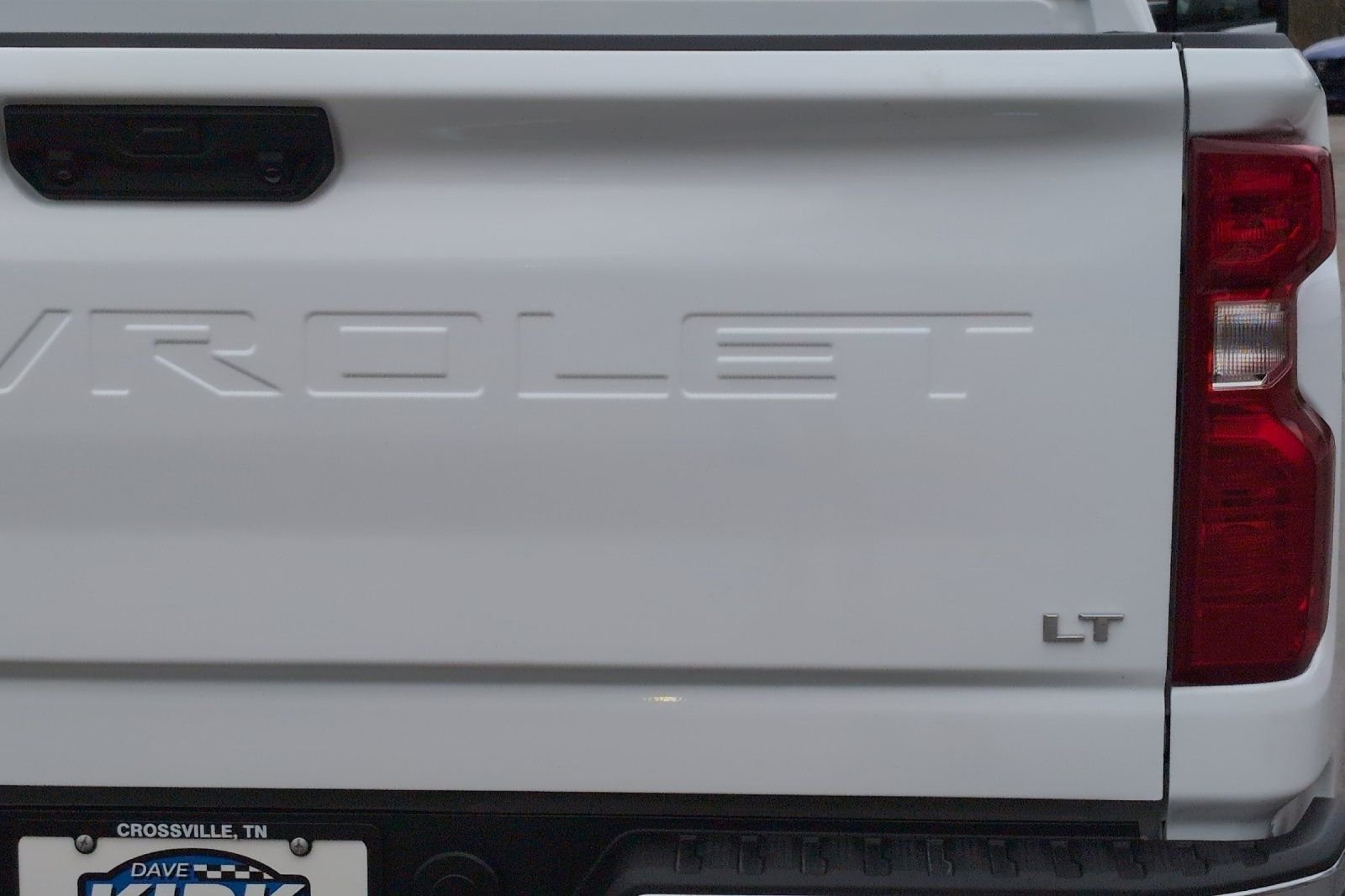 Used 2025 White Chevrolet LT image 27