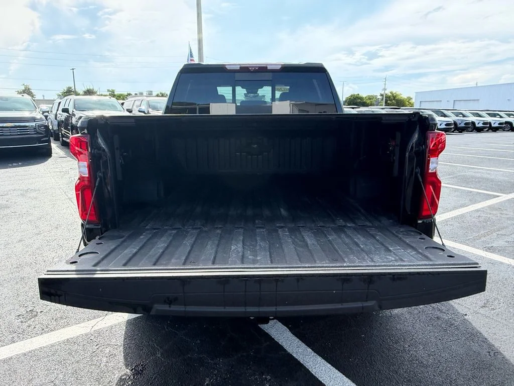 Used 2026 Black Chevrolet High Country image 15