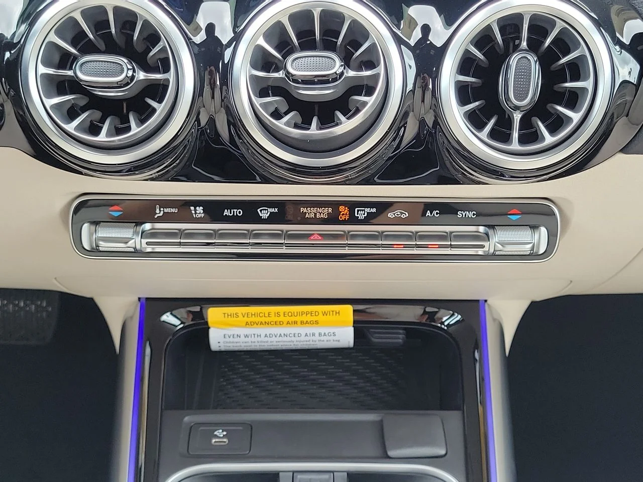 New 2026 Cirrus Silver Metallic Mercedes-Benz GLA 250 image 18