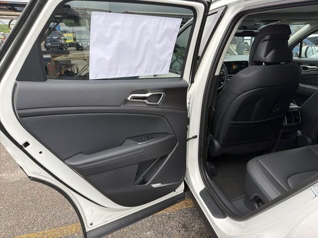 New 2026 Snow White Pearl Kia SX Prestige image 10