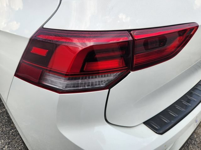 Used 2023  Volkswagen S image 7