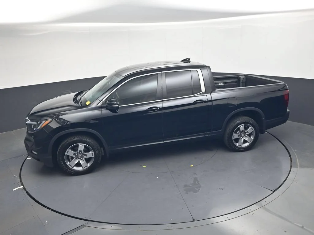 Certified Used 2024 Crystal Black Pearl Honda RTL image 72