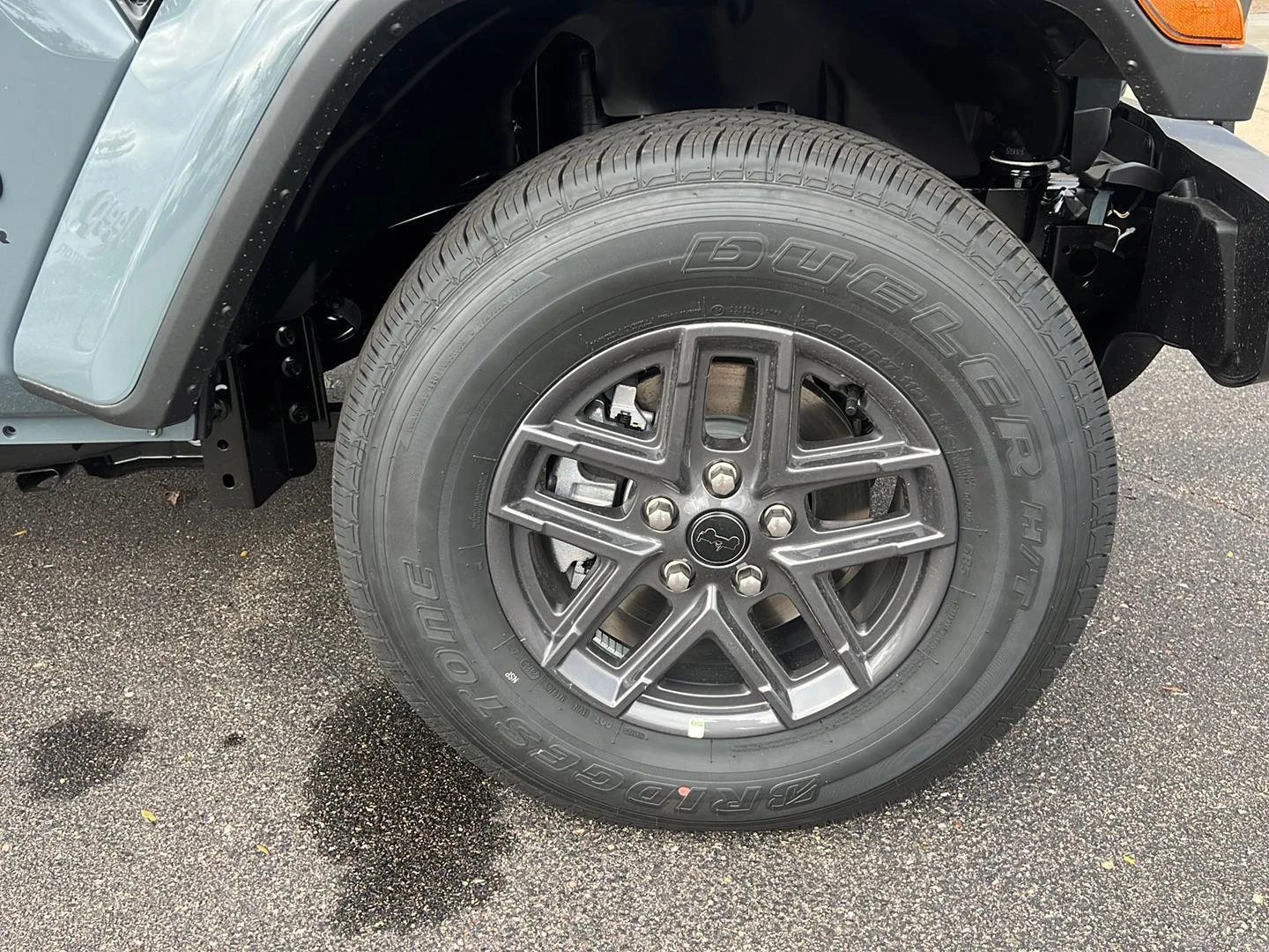 New 2025 Anvil Clear-Coat Exterior Paint Jeep Sport S image 10