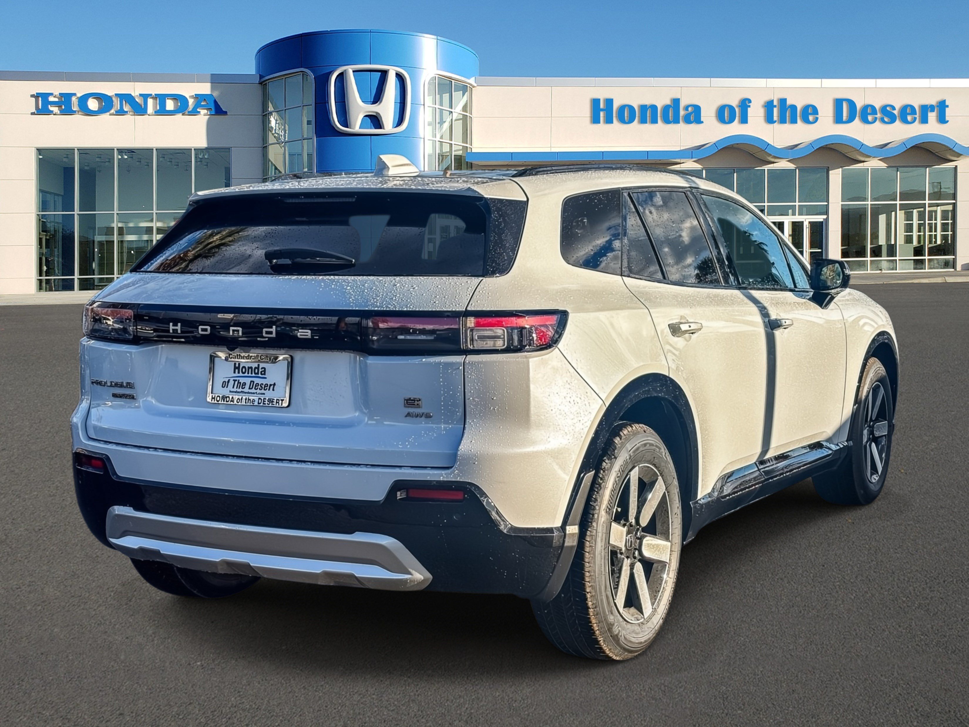 New 2026 Frostline White Pearl Honda Touring image 6