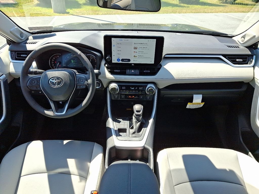 2025 Toyota RAV4 XLE Premium - Photo 10