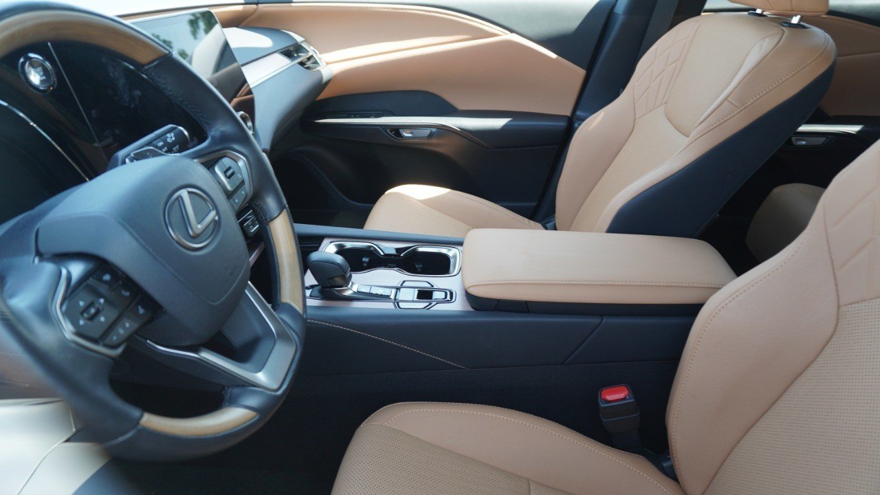 Certified Used 2025 Red Lexus RX 350 Premium image 9