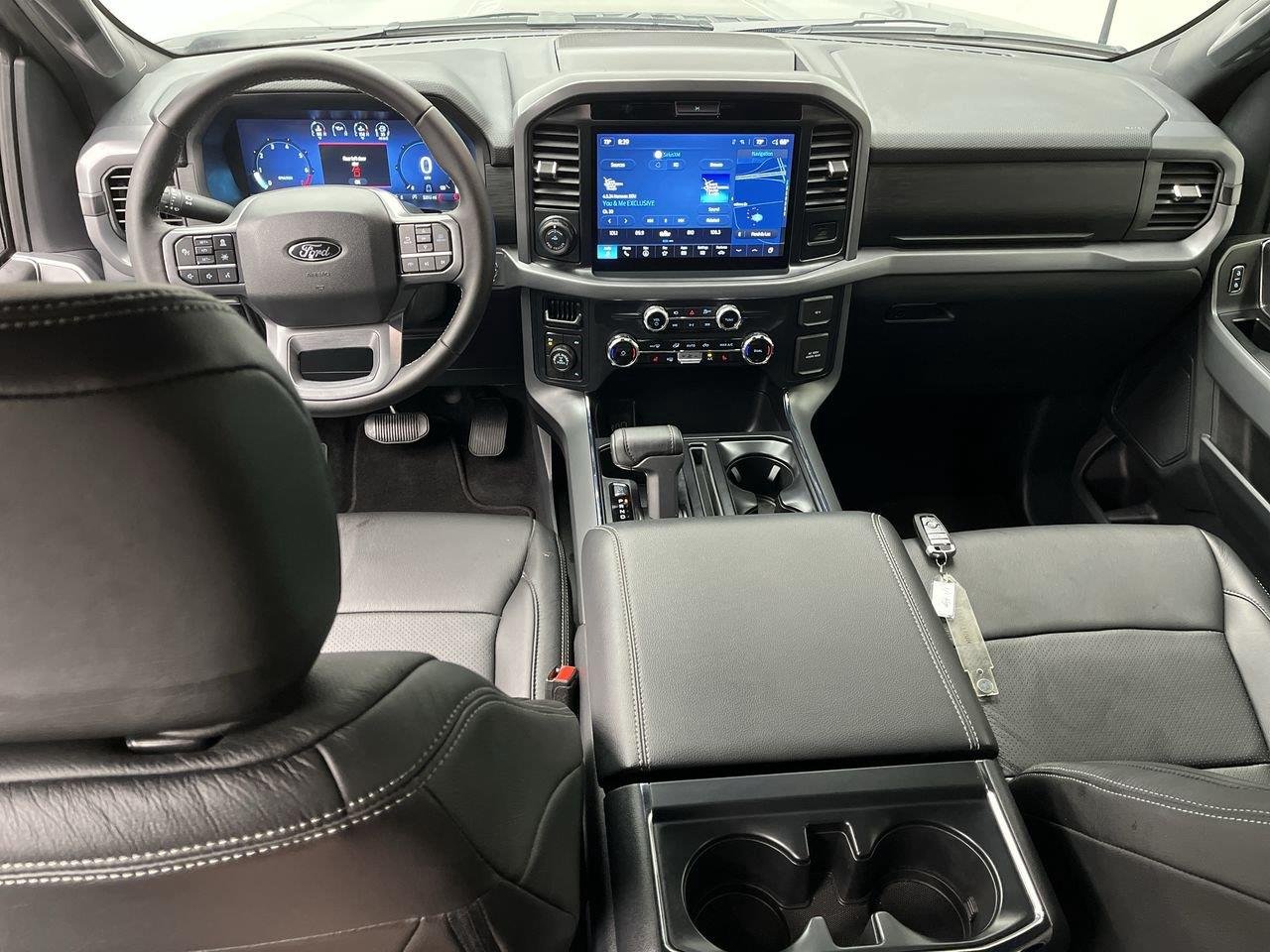 Used 2025 Iconic Silver Ford XLT image 4