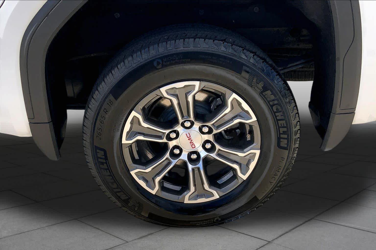 Used 2026 Summit White GMC SLT image 11