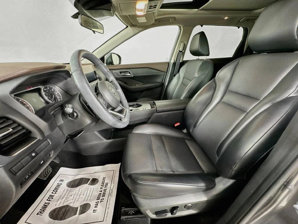 Used 2021 Gun Metallic Nissan SV image 24