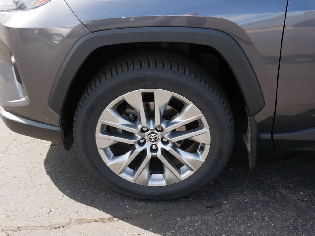 Used 2023 Gray Toyota XLE Premium image 8