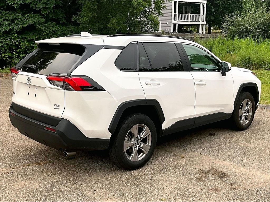 Used 2025 White Toyota XLE image 6