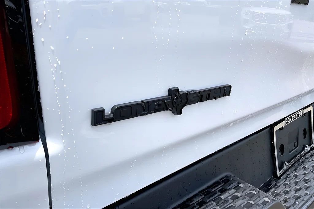 New 2026 Bright White Clear-Coat Exterior Paint RAM Big Horn/Lone Star image 16
