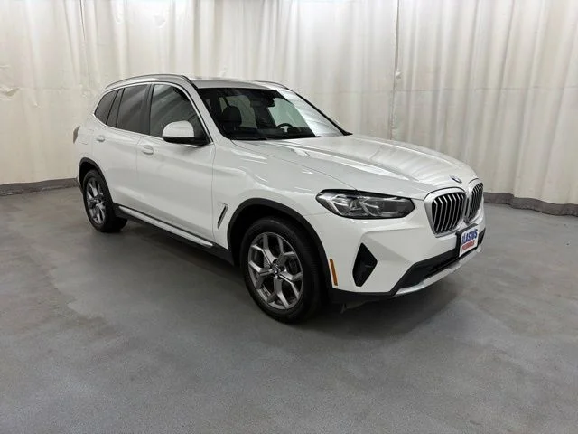 Used 2024 White BMW xDrive30i image 1