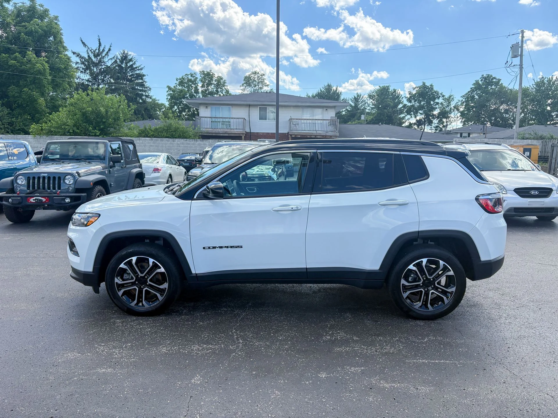 Used 2023 White Jeep Limited image 10
