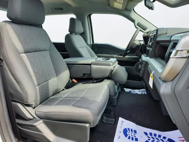 New 2026 Oxford White Ford F-350® XL image 25