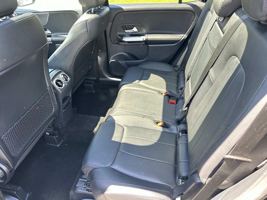 Certified Used 2022  Mercedes-Benz GLB 250 image 14