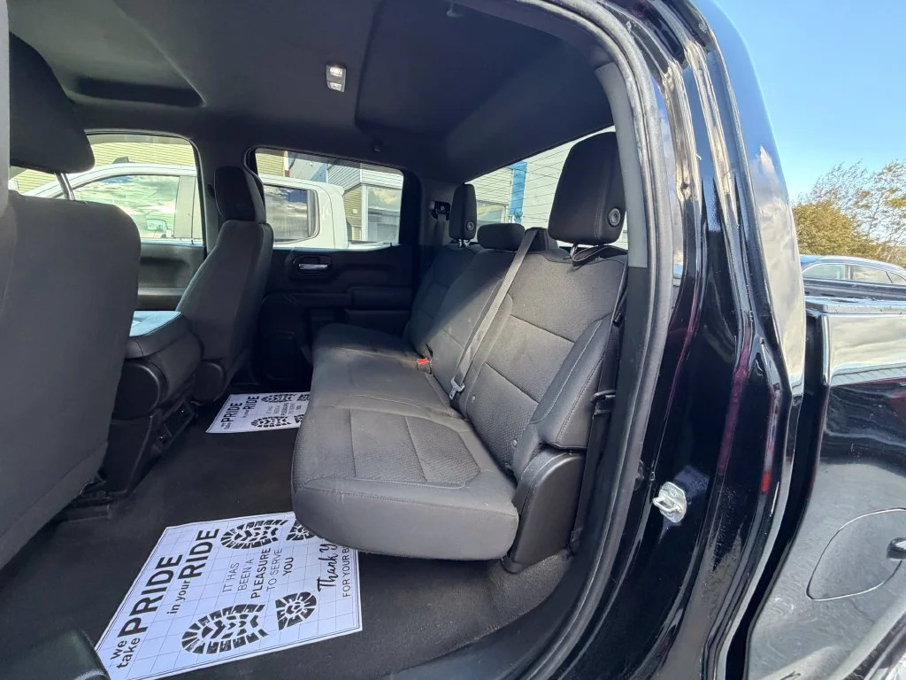 Used 2021 BLACK Chevrolet Custom image 10