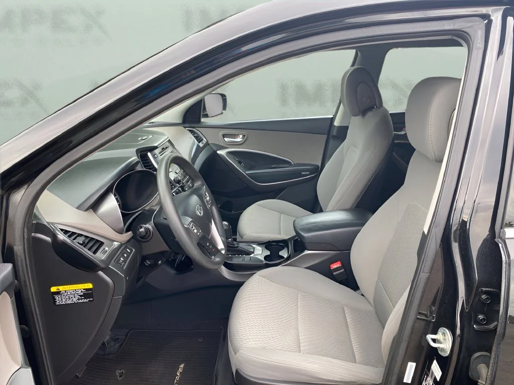Used 2015  Hyundai  image 9