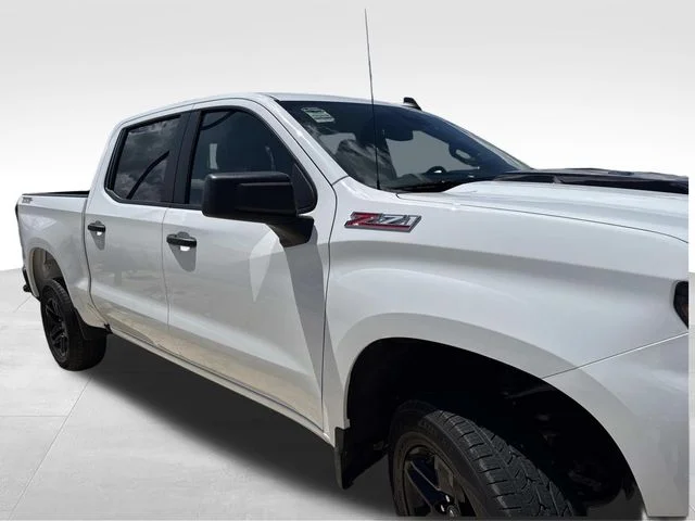 Used 2025 White Chevrolet Custom Trail Boss image 52