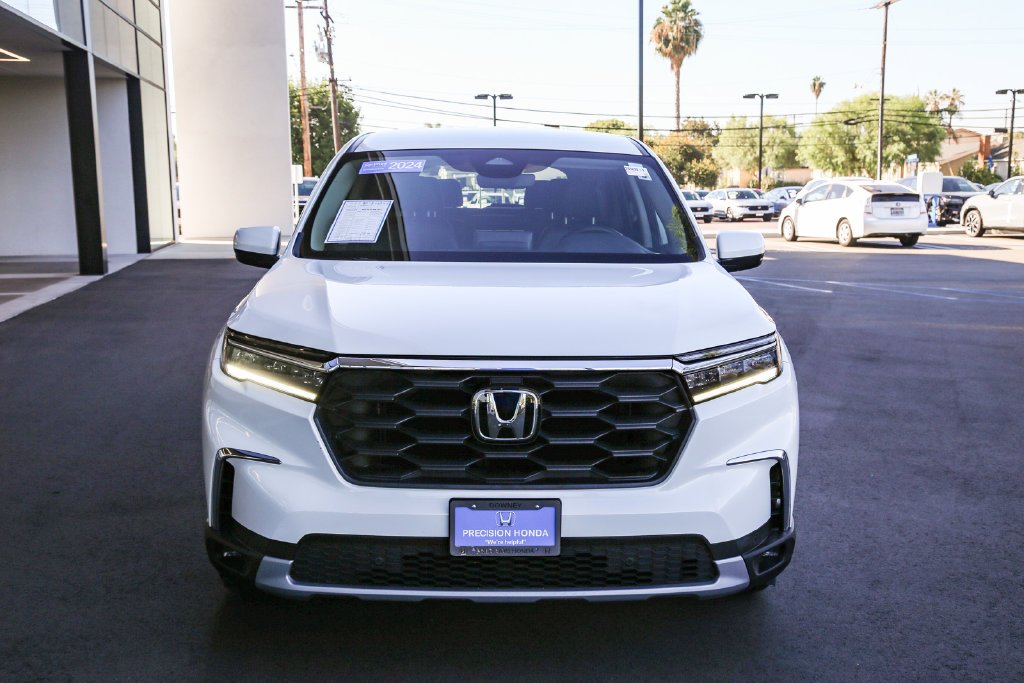 Certified Used 2024 Platinum White Pearl Honda 2WD EX-L image 2
