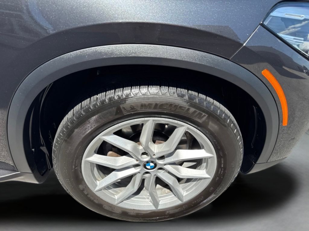 Used 2023 Dark Graphite BMW xDrive40i image 39