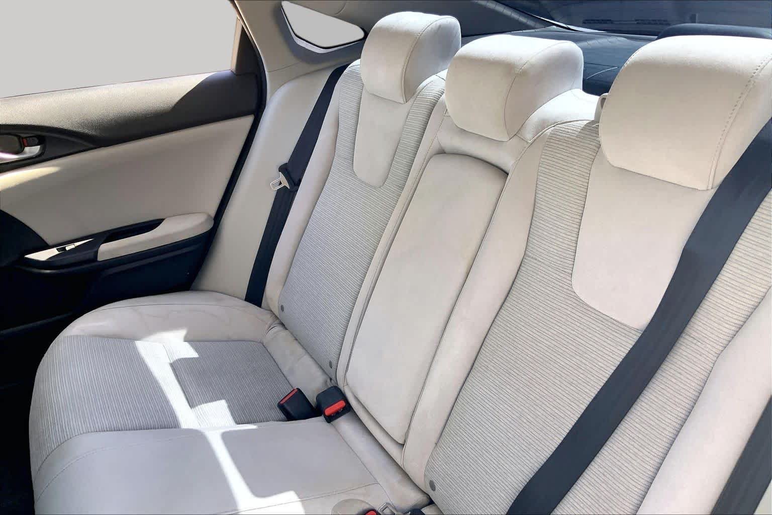 Used 2022 Platinum White Pearl Honda EX image 20