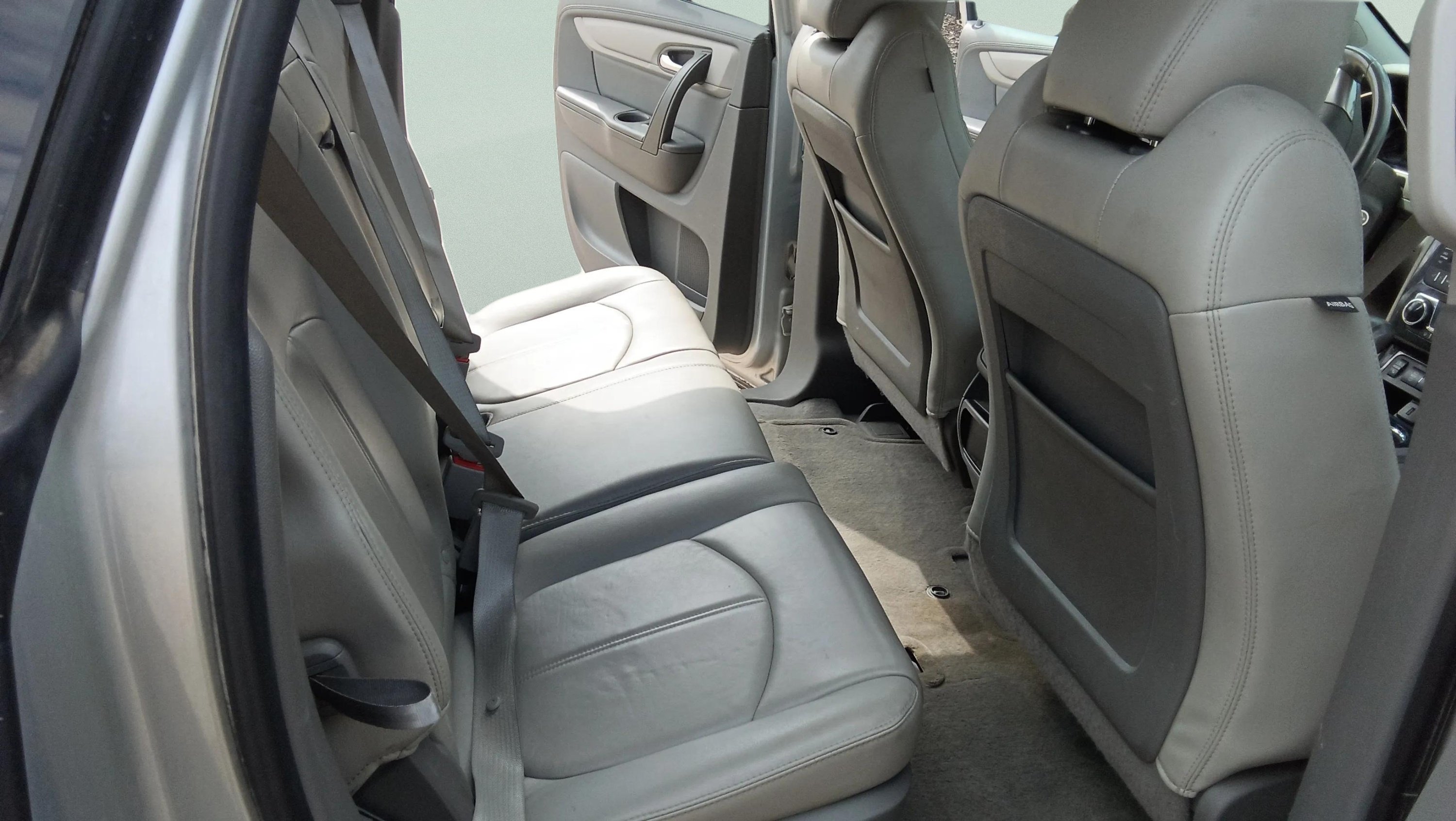 2017 Chevrolet Traverse 2LT - Photo 12