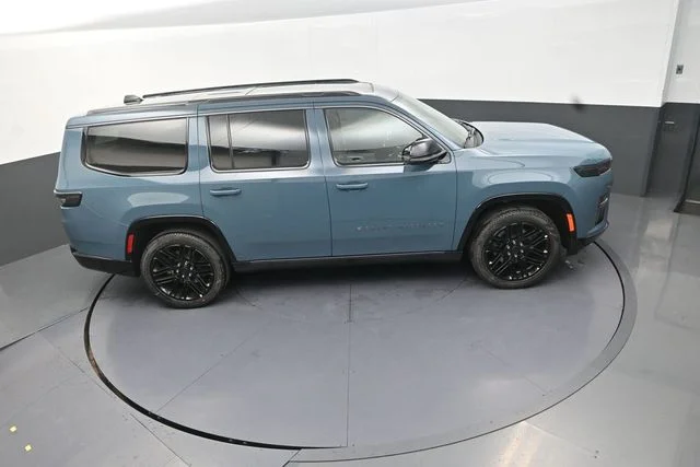 New 2026 Steel Blue Exterior Paint Jeep Limited Reserve image 18