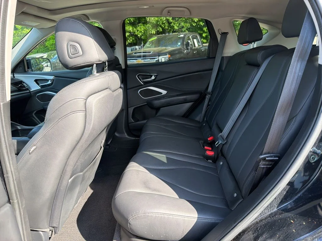 Used 2023  Acura Base image 25