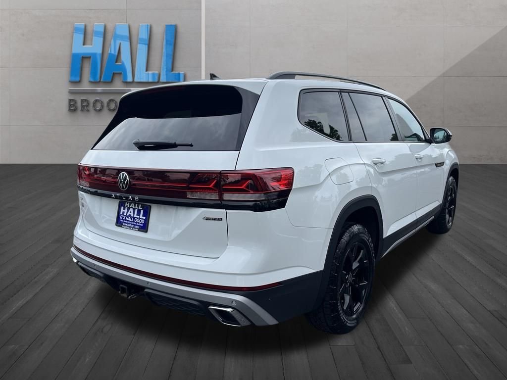 Used 2024 White Volkswagen 2.0T Peak Edition SE w/Technology image 6
