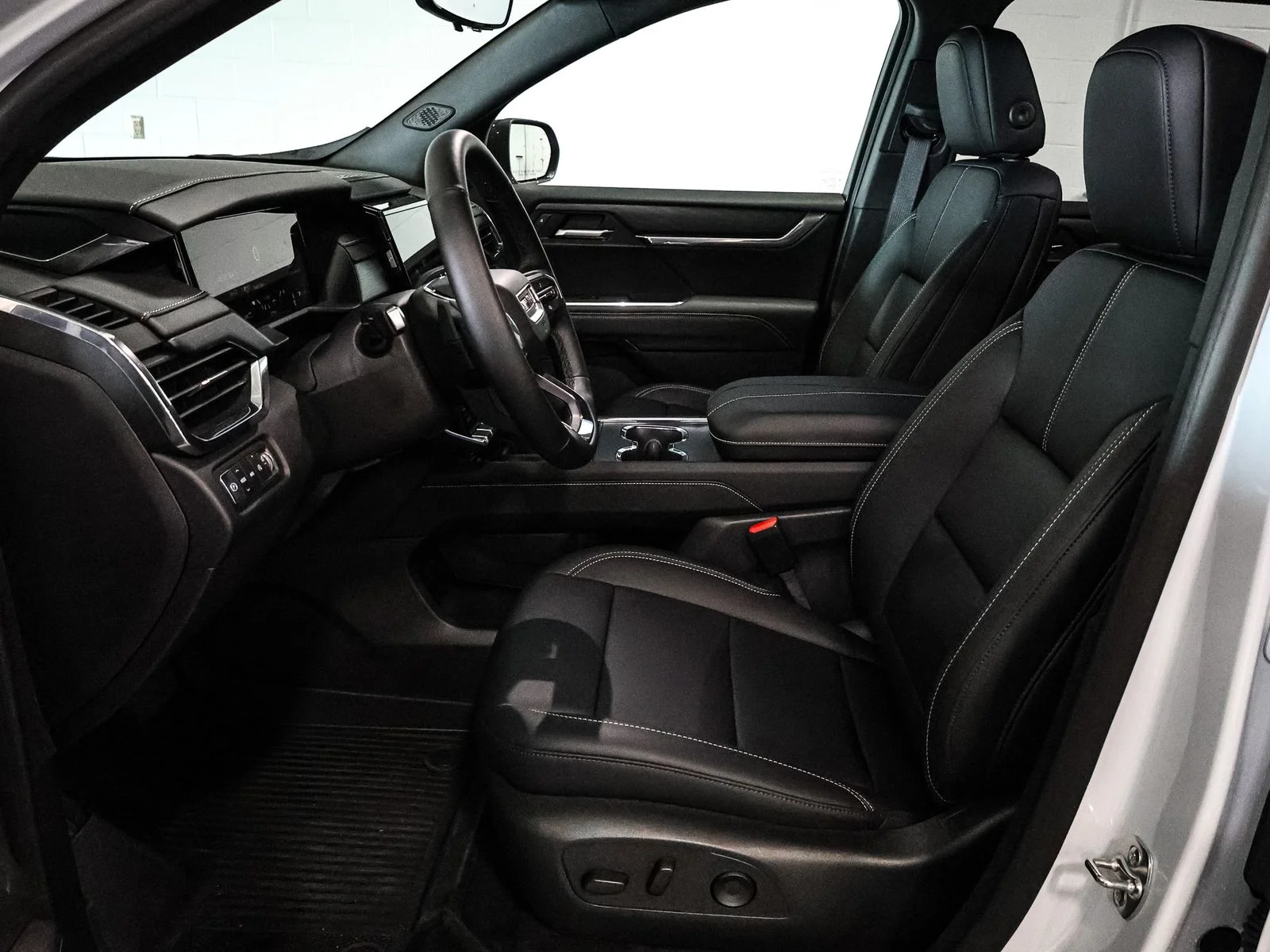 New 2026 White GMC Elevation image 22