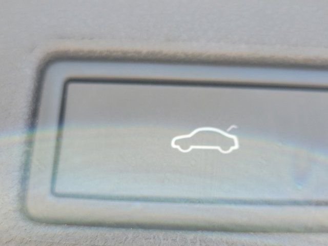Used 2024 Pyrite Silver Metallic Volkswagen 2.0T SE image 10