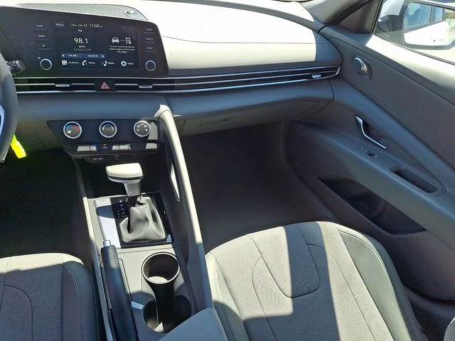 New 2026 White Hyundai SE image 11