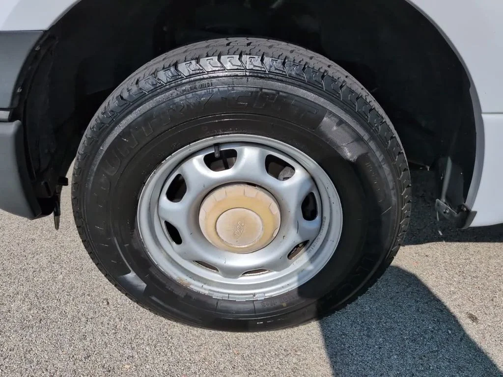 Used 2016 White Ford XL image 10