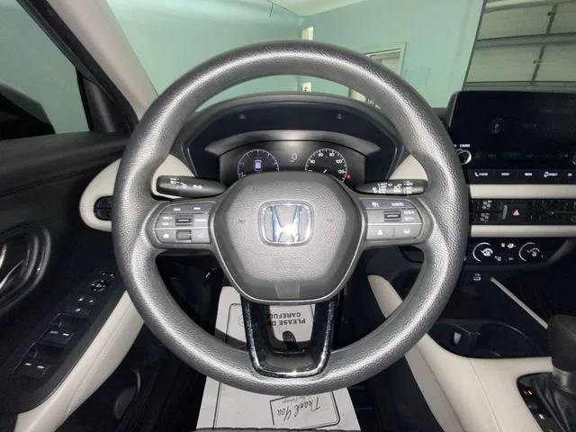 Used 2023 Silver Honda LX image 14