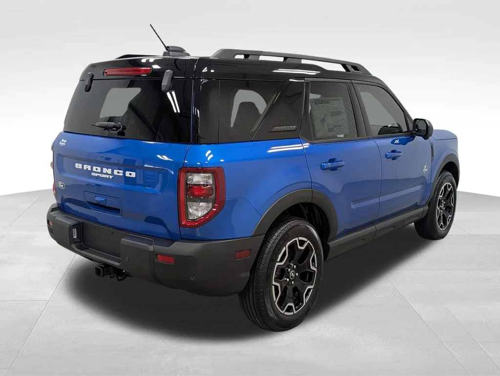 New 2026 Velocity Blue Metallic Ford Outer Banks® image 19