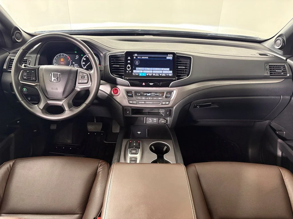 Used 2025 Gray Honda RTL image 40